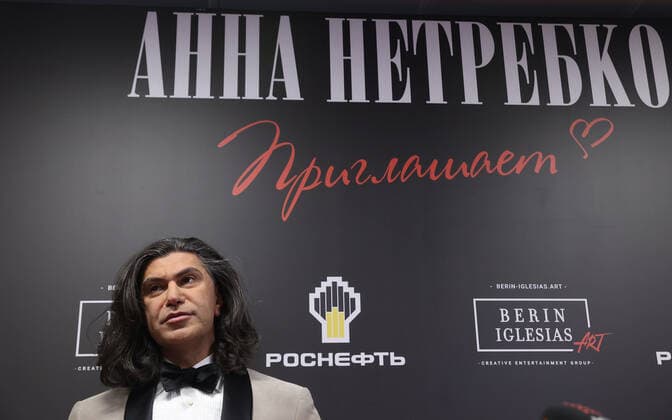 Arrival to the Anna Netrebko birthday concert at the Kremlin in Moscow