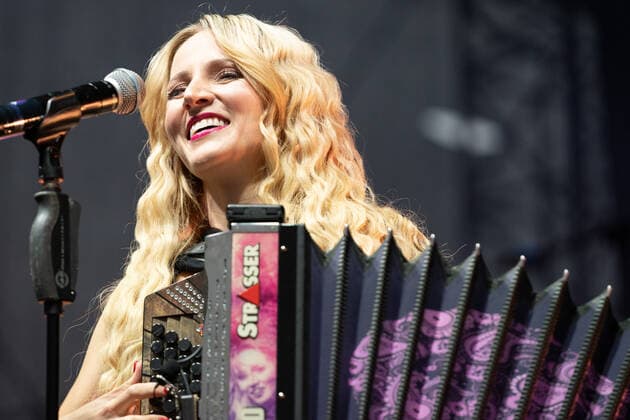 Melissa Naschenweng concert in Kufstein