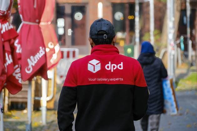 Parcel service DPD wants to cut one in seven jobs, archive images