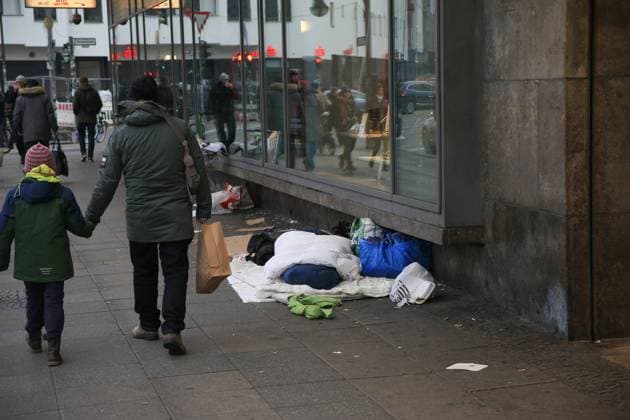 Berlin, Neukölln introduces exclusion zones for homeless people - archive photos