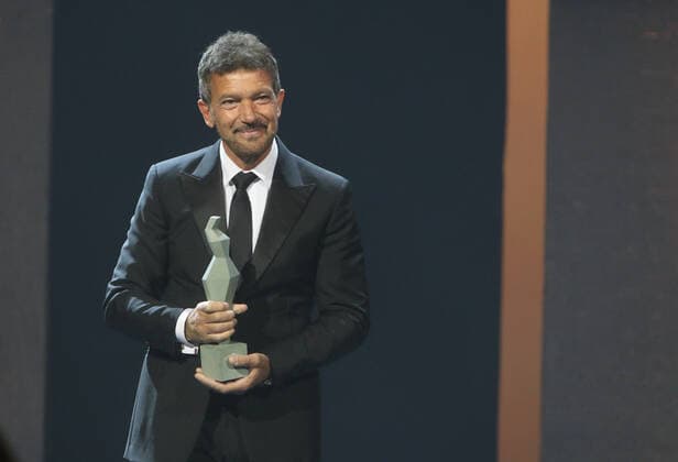 Antonio Banderas receives Carmen Honorary Award of the Andalusian Film Academy