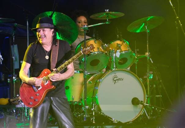 Carlos Santana cancels concert after positive corona test, archive pictures