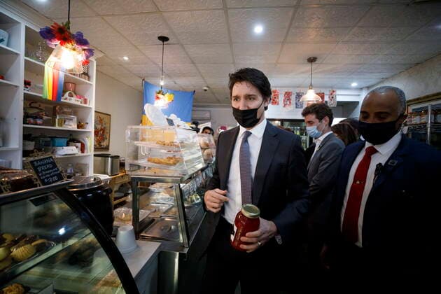 Canada, Prime Minister Trudeau visits bakery in Toronto