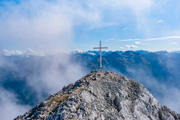 Calendar motifs: Summit crosses