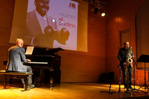 Gabriele Coen 2nd Jazz Lesson concert in Rome accompanied by Pietro Lassu on piano