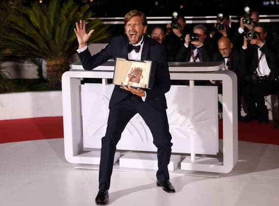 Pictures of the Year 2022, Entertainment 05 May