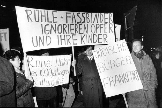 No world premiere of Fassbinders Der Müll, die Stadt und der Tod, 40th anniversary on 31 October