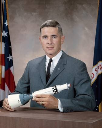 Astronaut William Anders dies