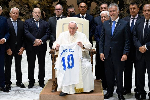Vatican, Pope Francis audience for Tenerife football club
