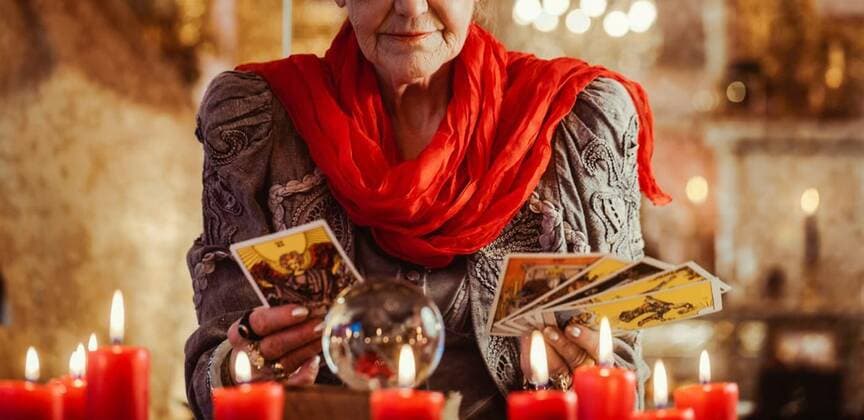 IMAGO Creative, card reading