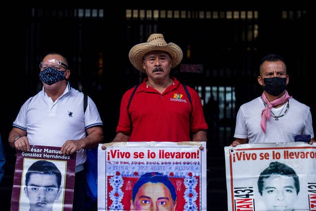 Mexico, relatives of 43 missing students demand extradition of Tomas Zeron de Lucio