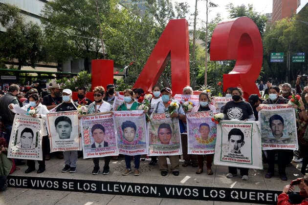 Mexico, protests on anniversary of disappearance of 43 students