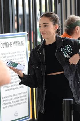 Sophia Culpo attends football game in New York