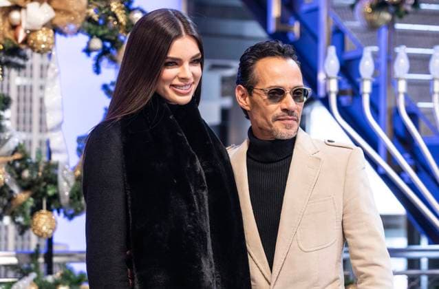 Marc Anthony marries model Nadia Ferreira