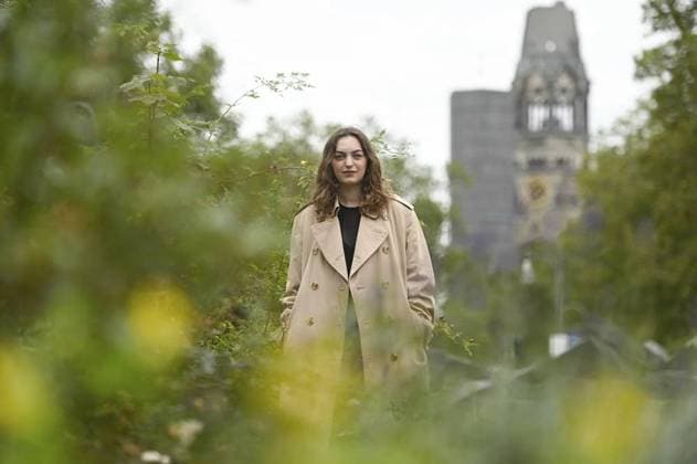 Dana Vowinckel receives the Mara Cassens Prize, archive images