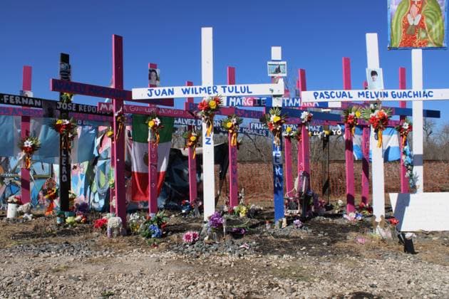 USA, Wall of Crosses on the border with Mexico in San Antonio
