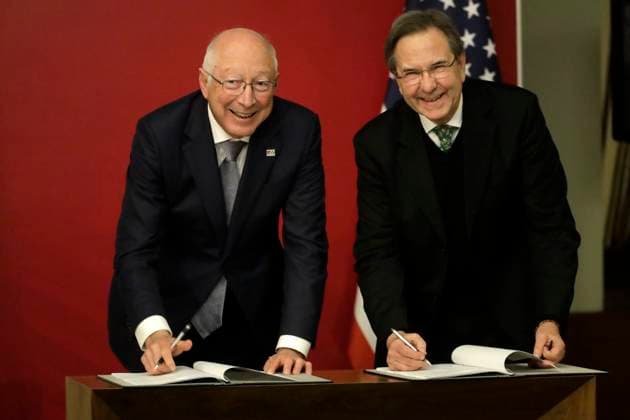 Mexico City, signing of agreements between Mexico and the USA