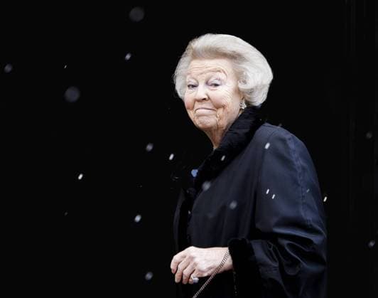 Princess Beatrix of the Netherlands broke her wrist in skiing accident - archive pictures