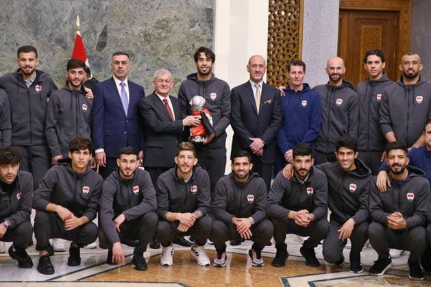 Iraq, Abd al-Latif Rashid receives national football team after winning Arabian Gulf Cup
