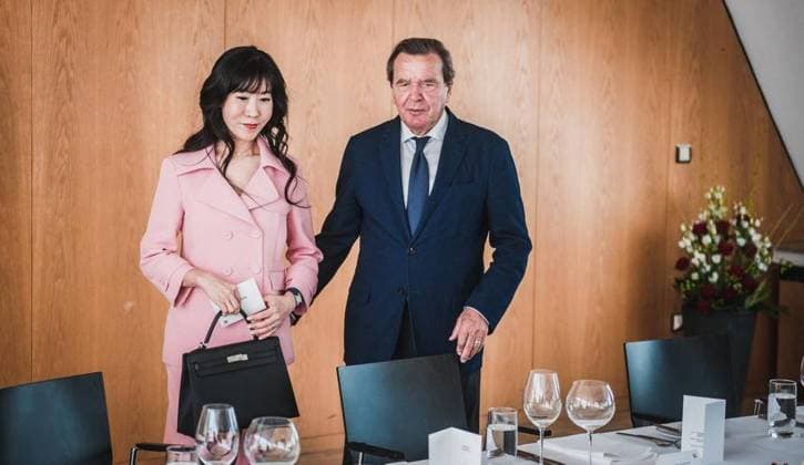 State of NRW dismisses So-yeon Schröder-Kim as representative, archive pictures