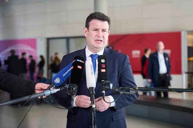 Berlin, Labour Minister Heil comments on the future of Galeria Karstadt Kaufhof