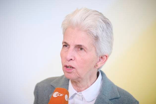 Berlin, Marie-Agnes Strack-Zimmermann gives interview in the Bundestag