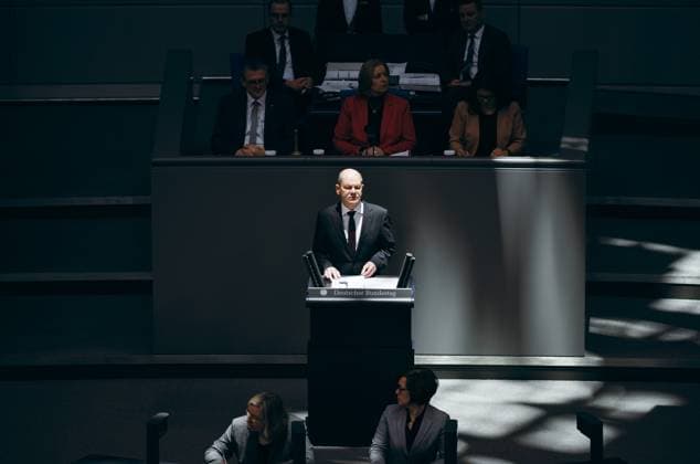 Berlin, Plenary Session in the Bundestag: Government Statement by Olaf Scholz