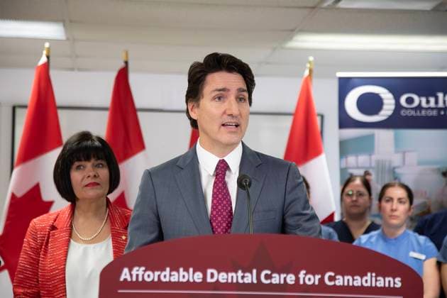 Canada, Justin Trudeau visits college in Moncton