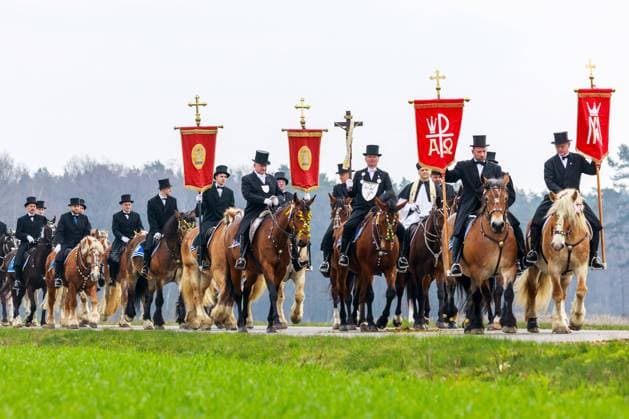 IMAGO Creative, Easter, customs, Easter riding