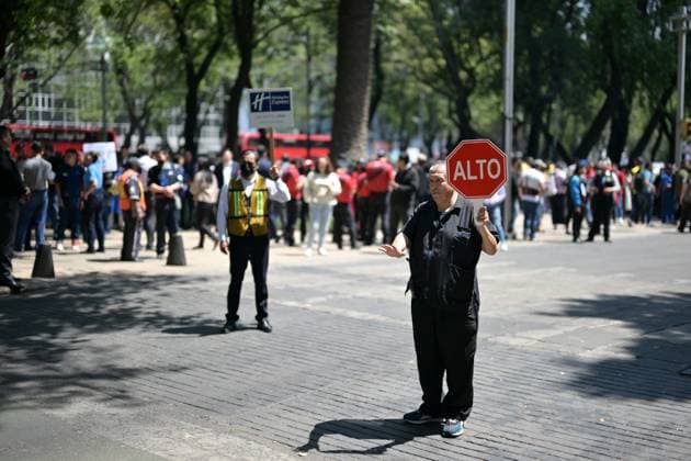 Earthquake drill in Mexico