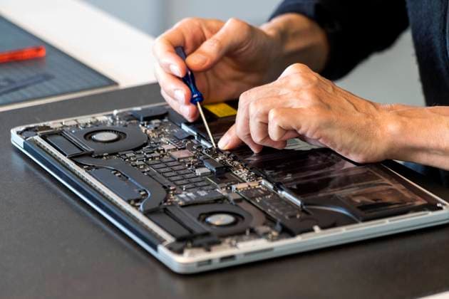 Skills shortage in the IT sector reaches record high, archive images