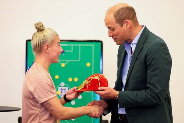 Prince William visits England Women s football team in Burton upon Trent