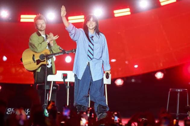Billie Eilish calls for the election of Kamala Harris, archive pictures