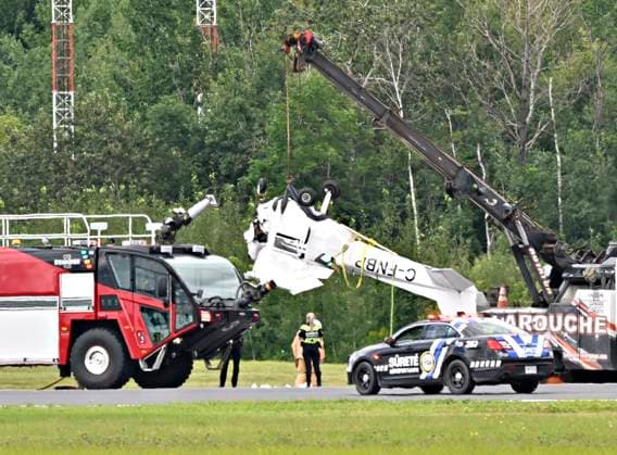 Canada, small plane crashes at Quebec City airport