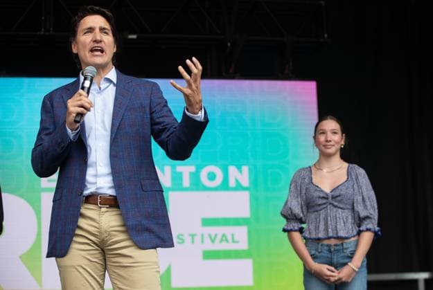 Canada, Justin Trudeau with daughter on the road in Edmonton