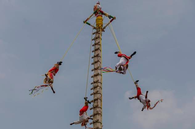 Mexico, Ritual Ceremony of the Voladores in Mexico City