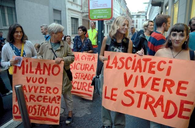 Italy, collective flash mob against cycling deaths in Milan