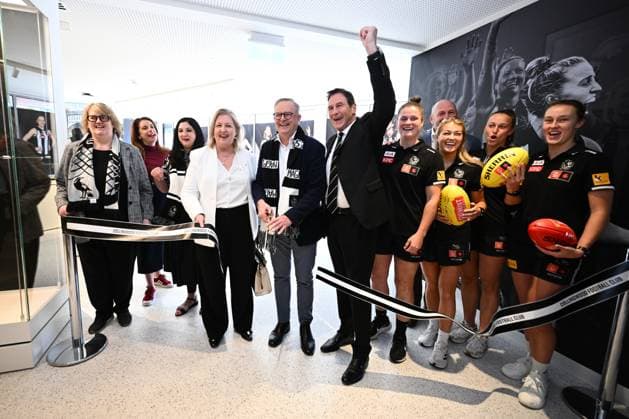Australia, Anthony Albanese visits Collingwood Football Club in Melbourne
