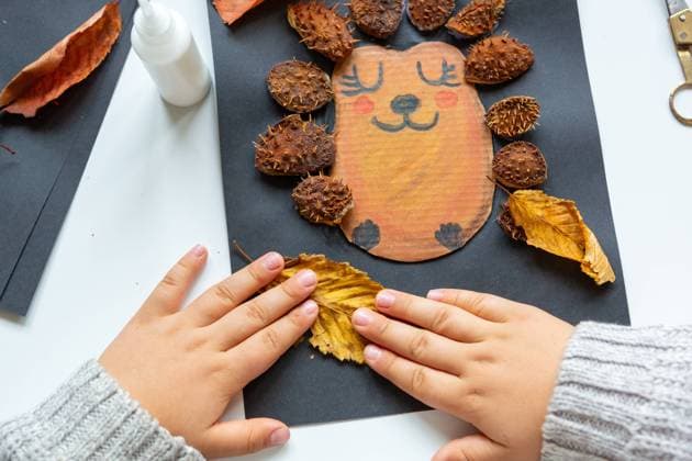 IMAGO Creative, Autumn, Crafting with Chestnuts