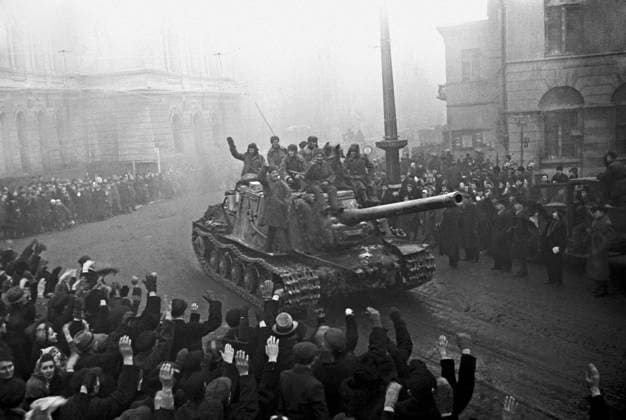 IMAGO International History, Archive, Second World War, WWII, Poland, Soviet troops liberate Warsaw 1945