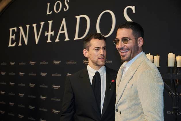 Los Enviados premiere in Mexico City