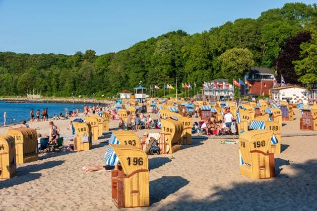 Phosphorus found on the Baltic Sea beach in Heikendorf, archive images