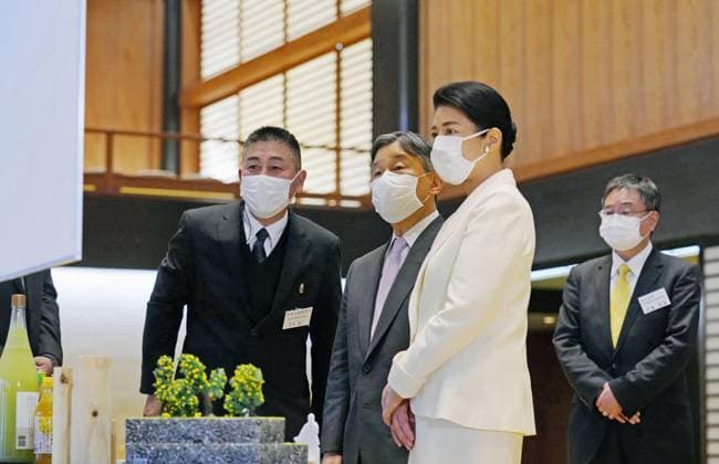 Japan, Imperial couple during an award ceremony in Tokyo