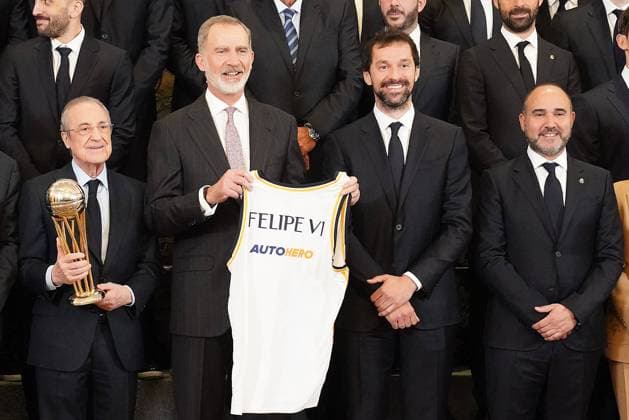 King Felipe receives the Real Madrid basketball team