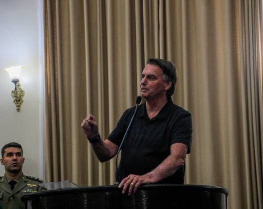 Brazil, Jair Bolsonaro receives honorary citizenship award in Maceio