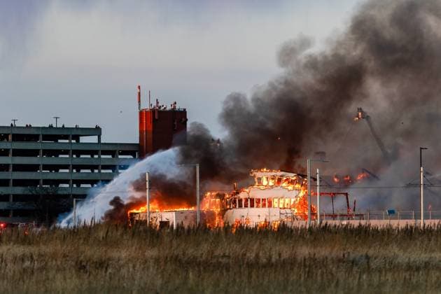Canada, fire in historic hangar in Edmonton