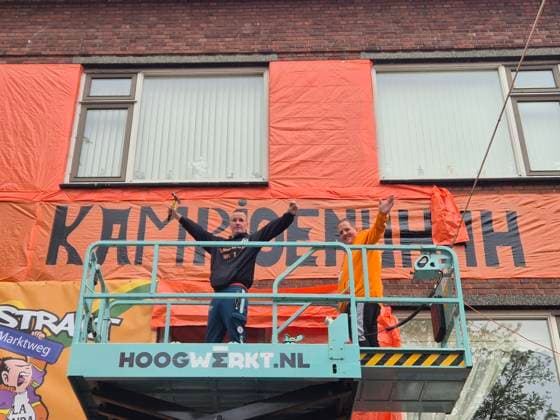 Netherlands, family colours entire street orange for EURO 2024