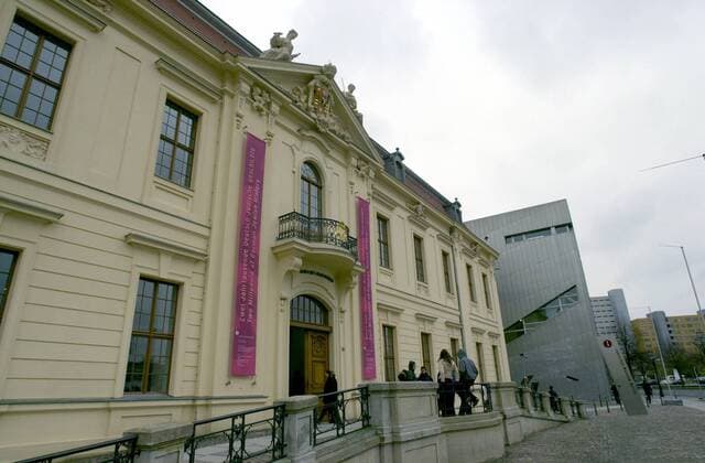 Jewish Museum in Berlin opens; 25th anniversary on 9 September