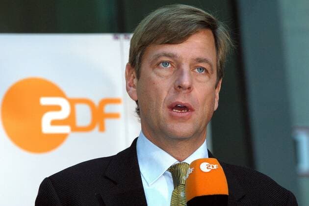 Claus Kleber says goodbye to ZDF-heute journal, archive pictures