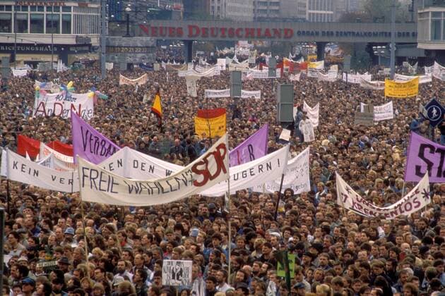 IMAGO History, 35 Years of the Fall of the Wall, Demo on Alexanderplatz